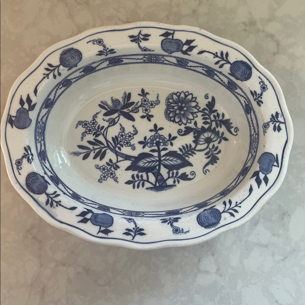 Antique MEISSEN Blue Onion 9.5” Oval Serving Bowl